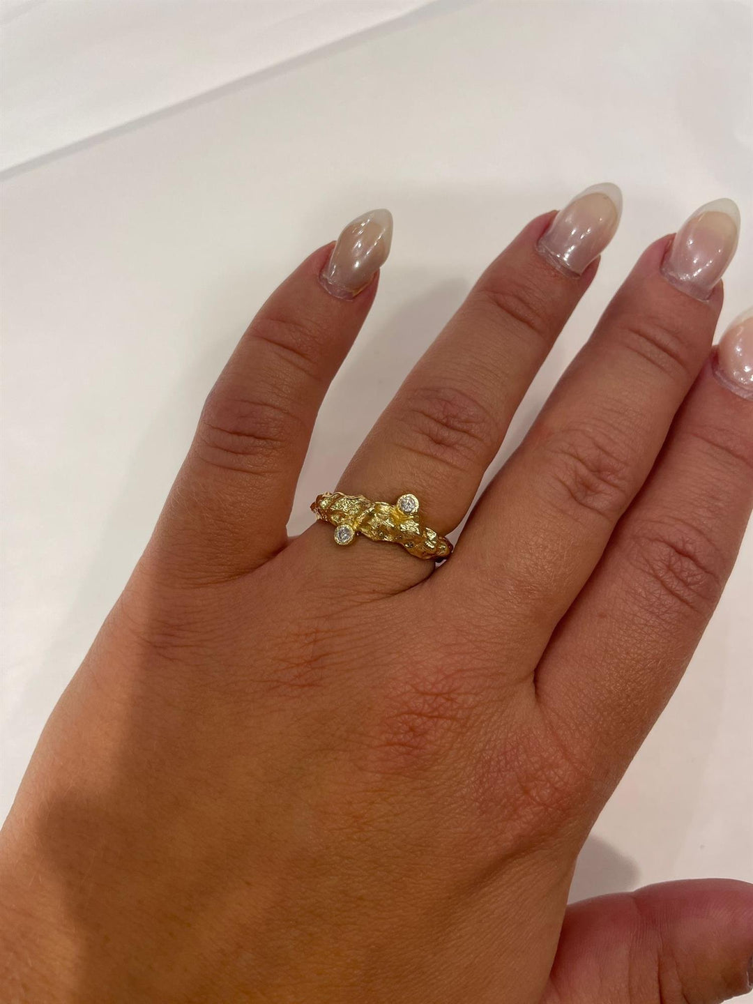 Ring med zircons forgylt