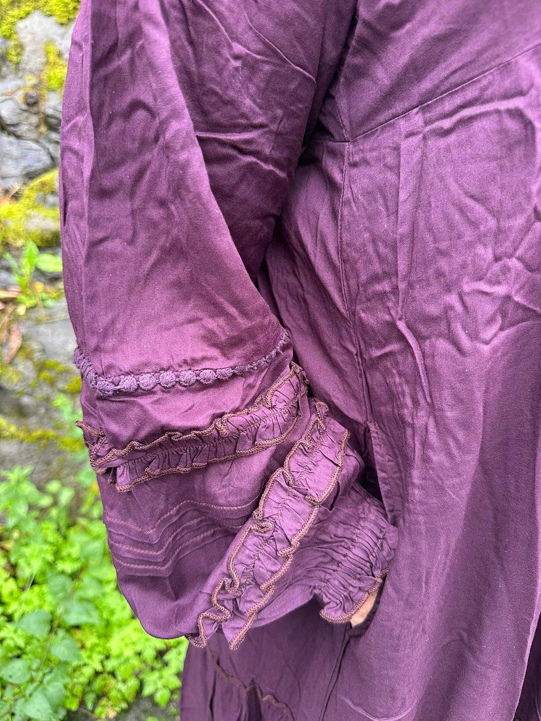 Amalia lang smekkekjole aubergine