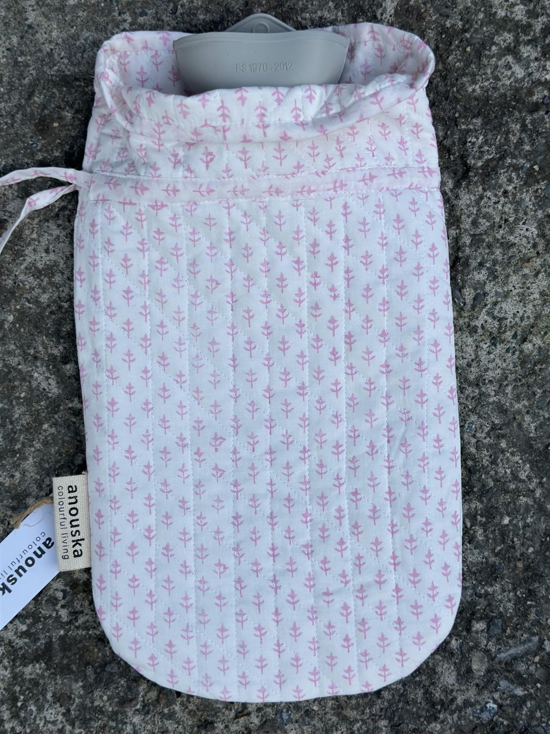 Varmeflaske blokktrykket off white & rosa