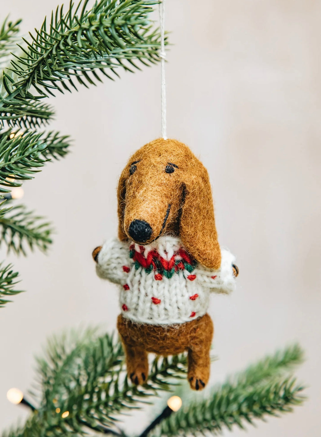 Juletrepynt dachs med julegenser
