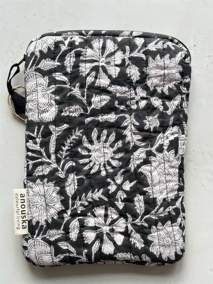 Ipad cover black blokkprint