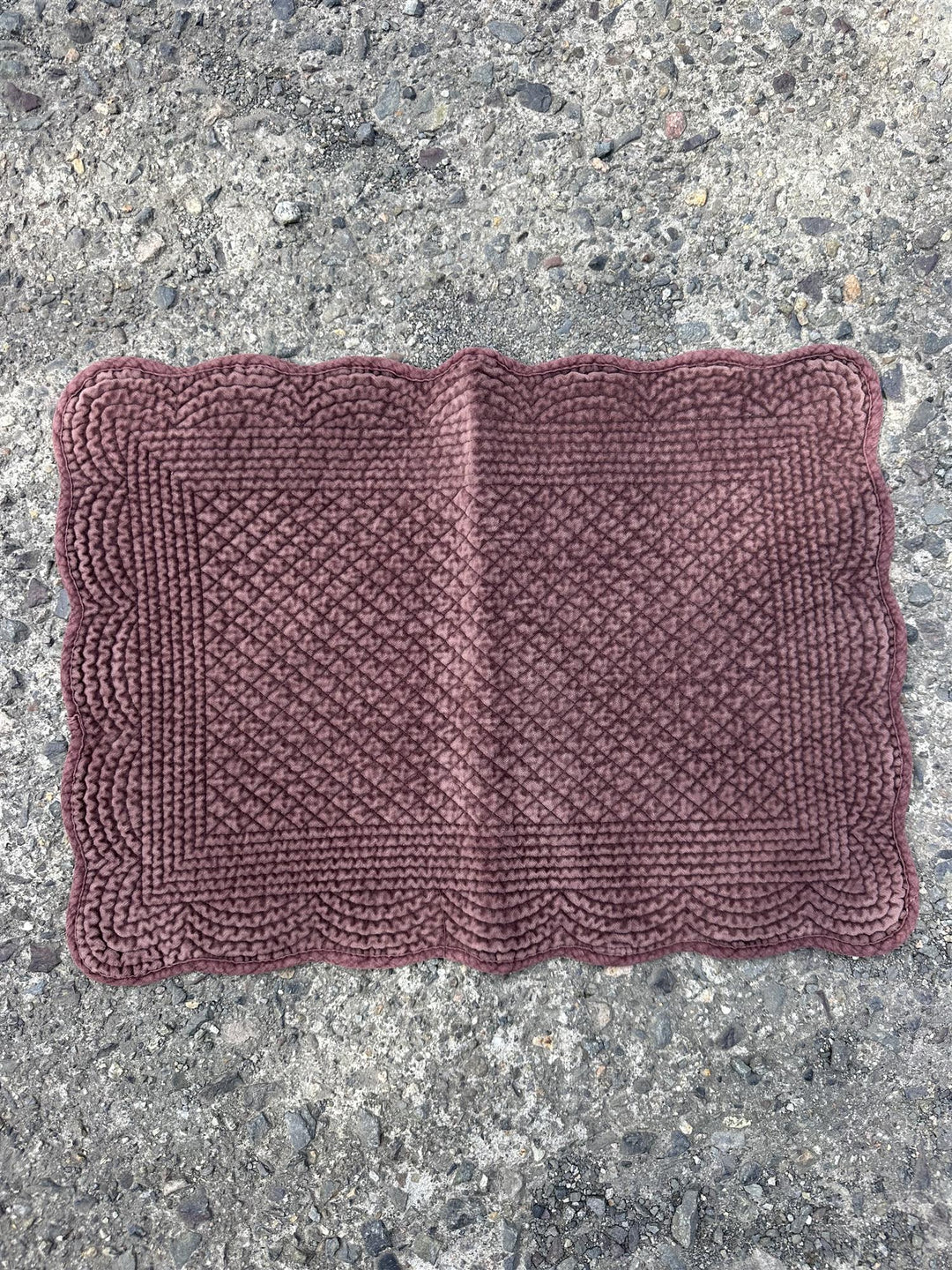 Spisebrikke avlang velur 35x50 cm Dark chocolate
