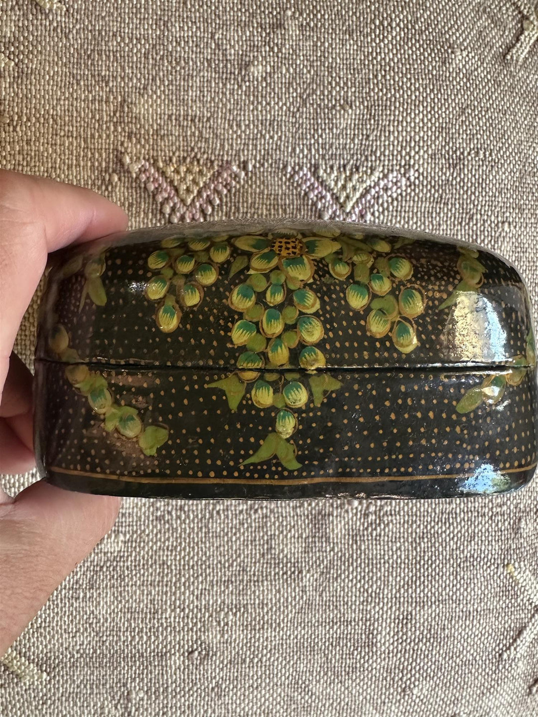 Pappmaché boks med håndmalt dekor Nr 3
