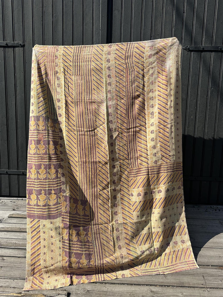 Teppe vintage kantha #111