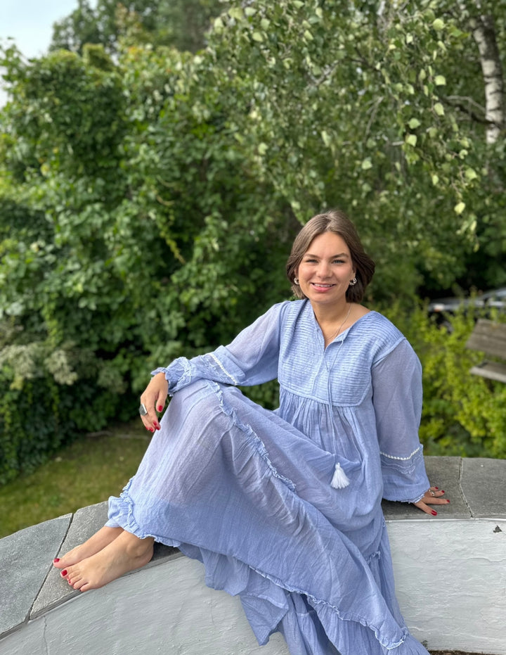 Benedicte lang smekkekjole blue stripe