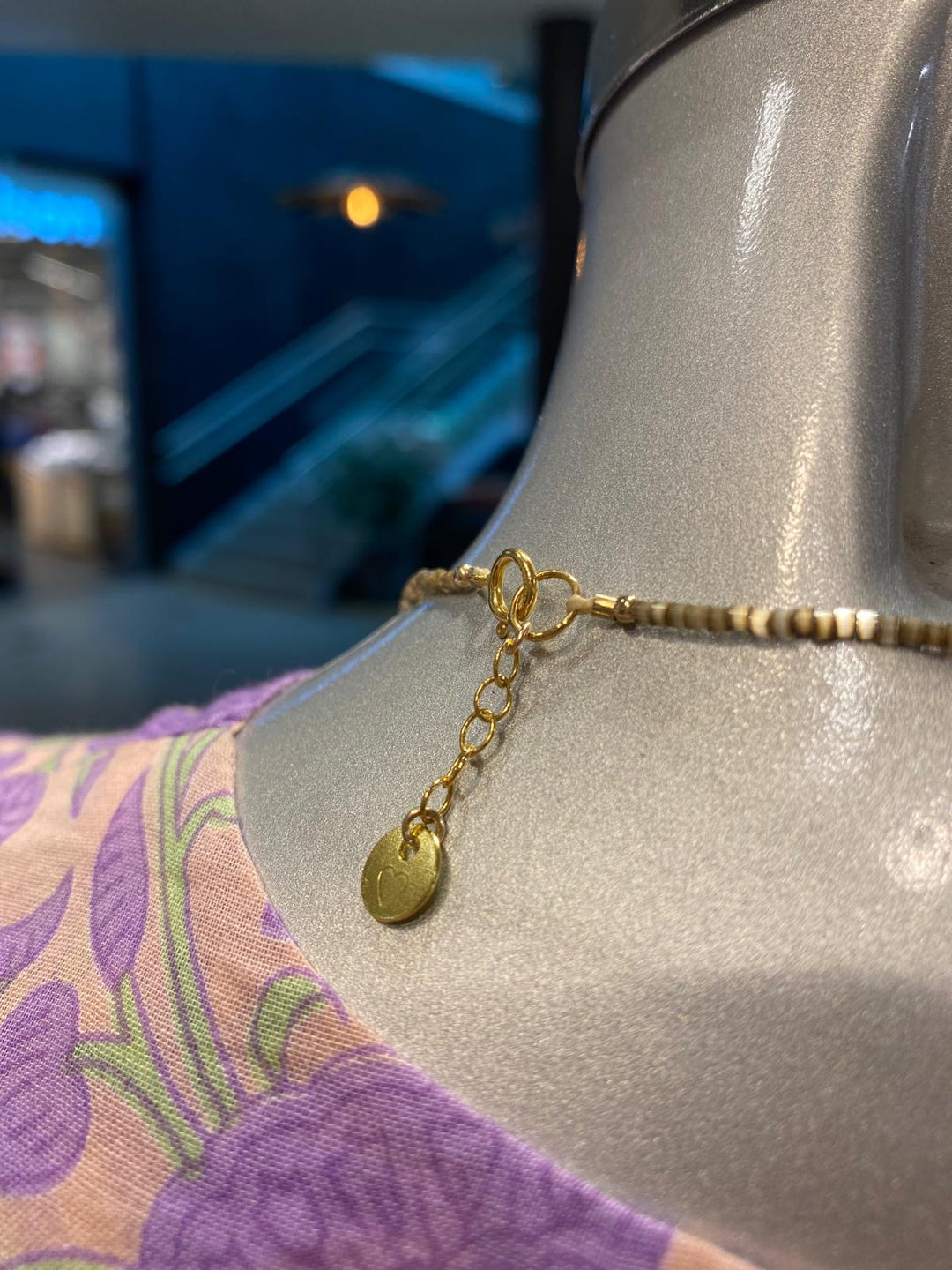 Acuatica gold kjede glass beads