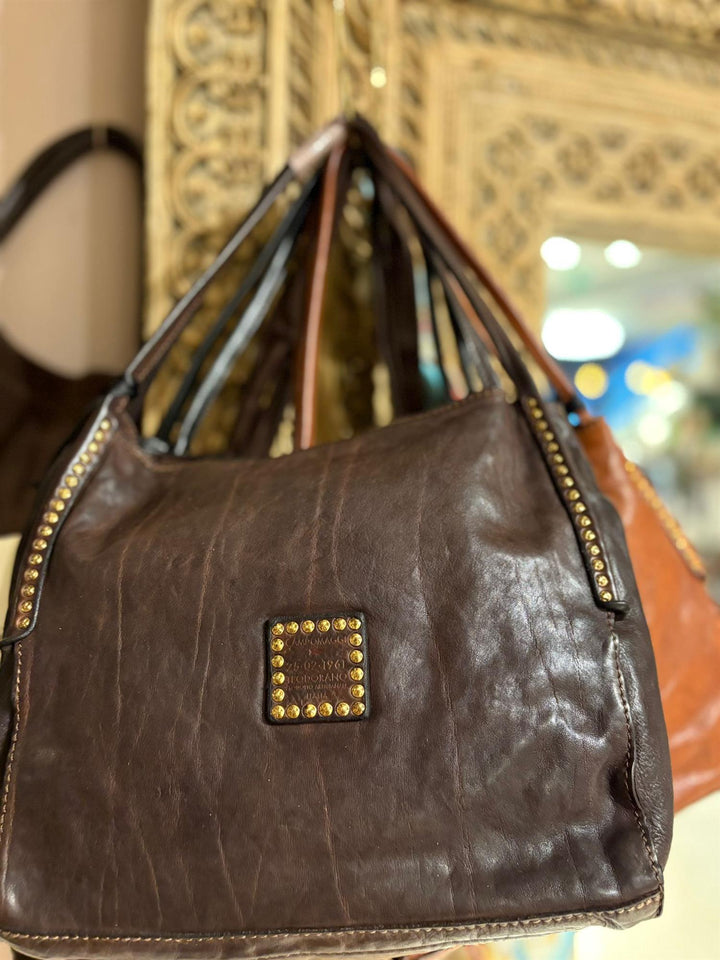 Viola veske med studs brown