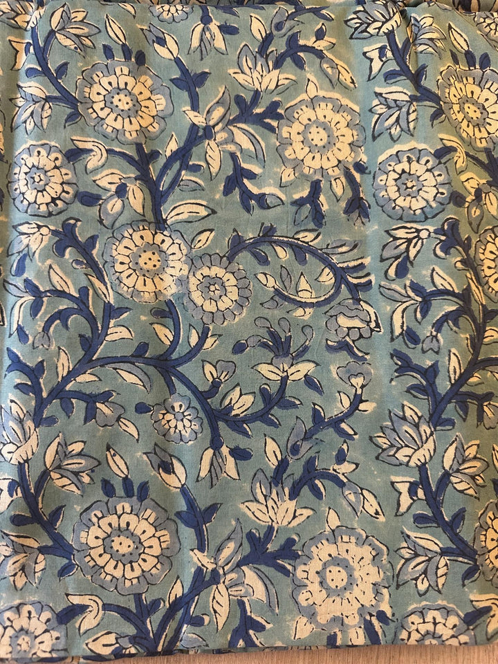 Blokktrykket stoff i metervare 10 meter lengde green