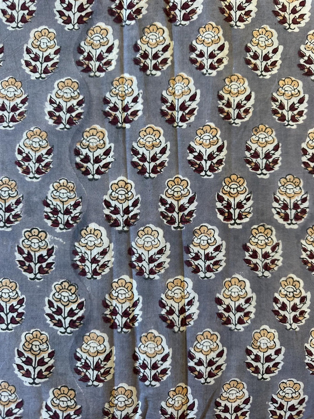 Blokktrykket stoff i metervare 10 meter lengde grey