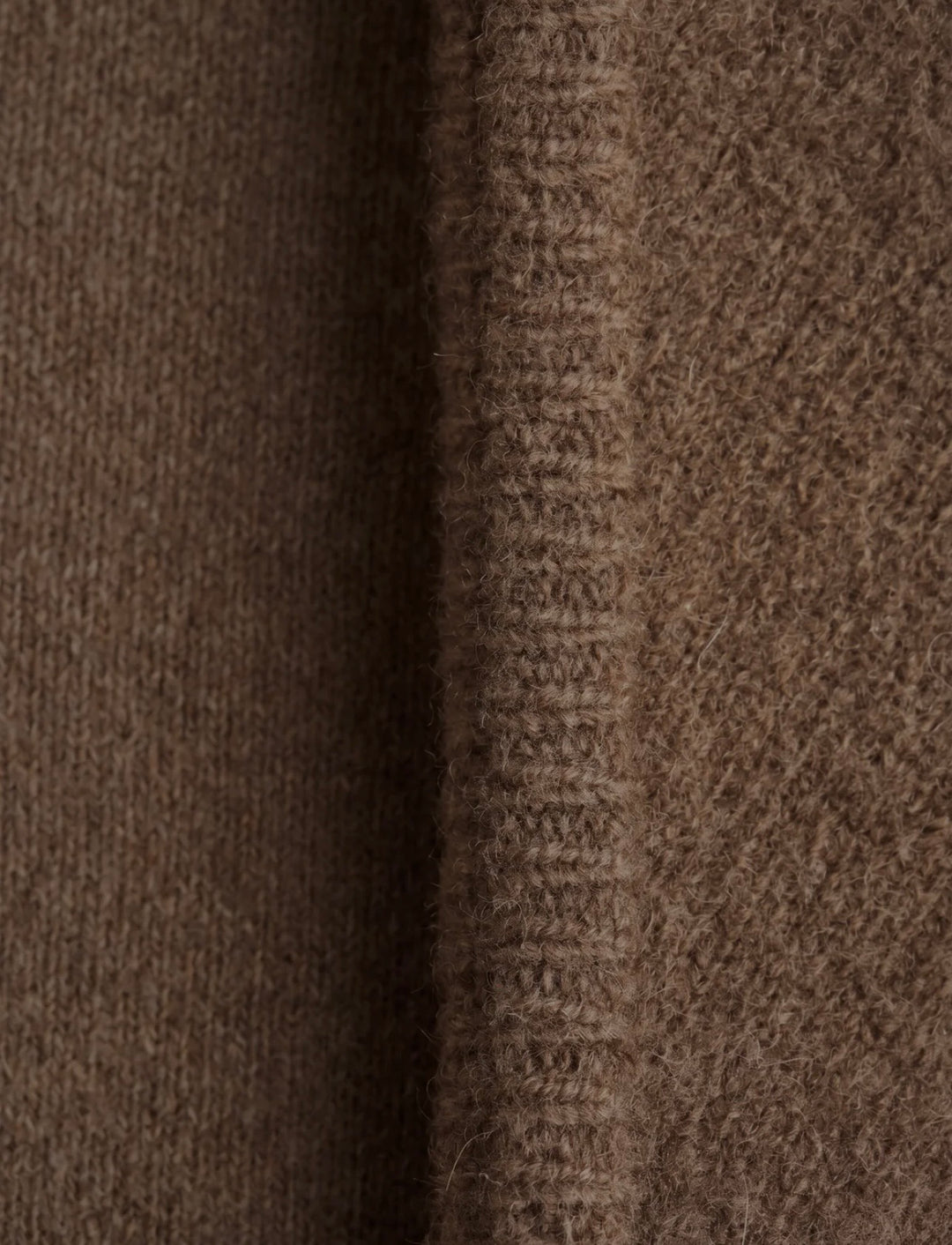 Eleonore stort trekantkjerf 100% cashmere cafe au lait