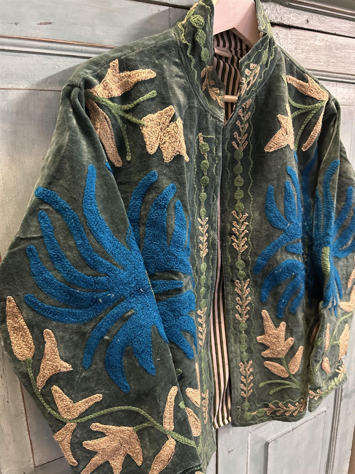 Anouska jakke velur med broderier teel green