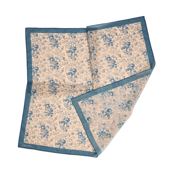 Skjerf light blue flower toile