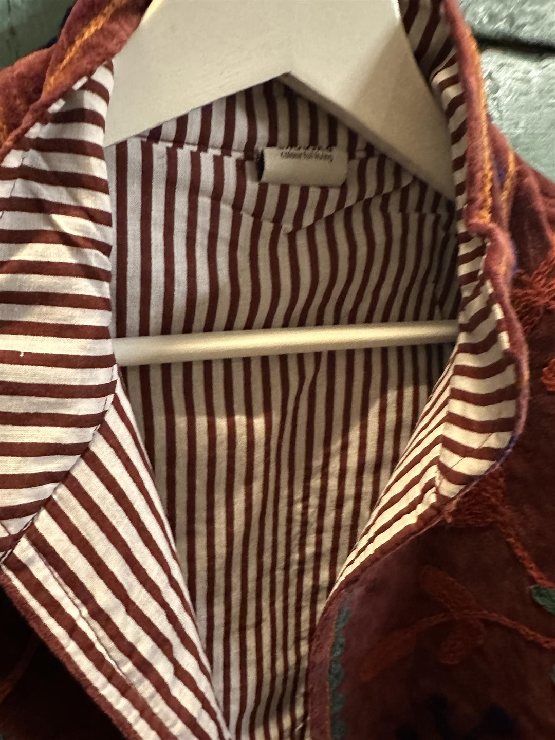 Anouska jakke velur med broderier burgundy