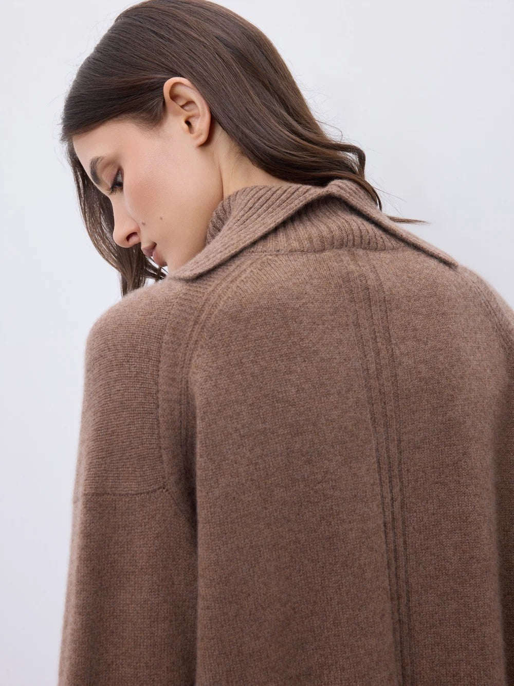 Pyper cashmere genser med høy hals cafe au lait