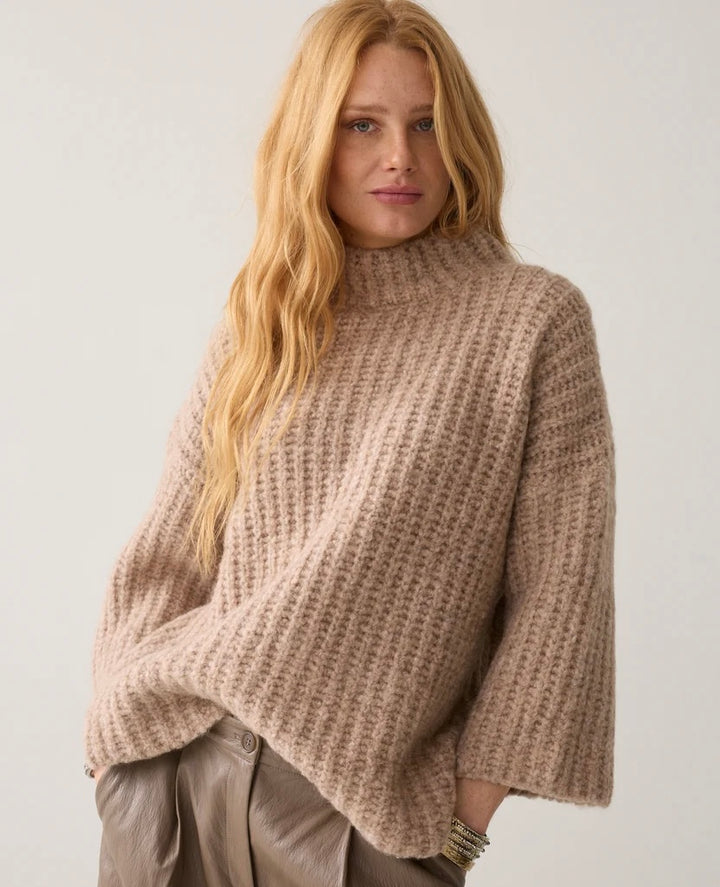 Oversized genser light taupe