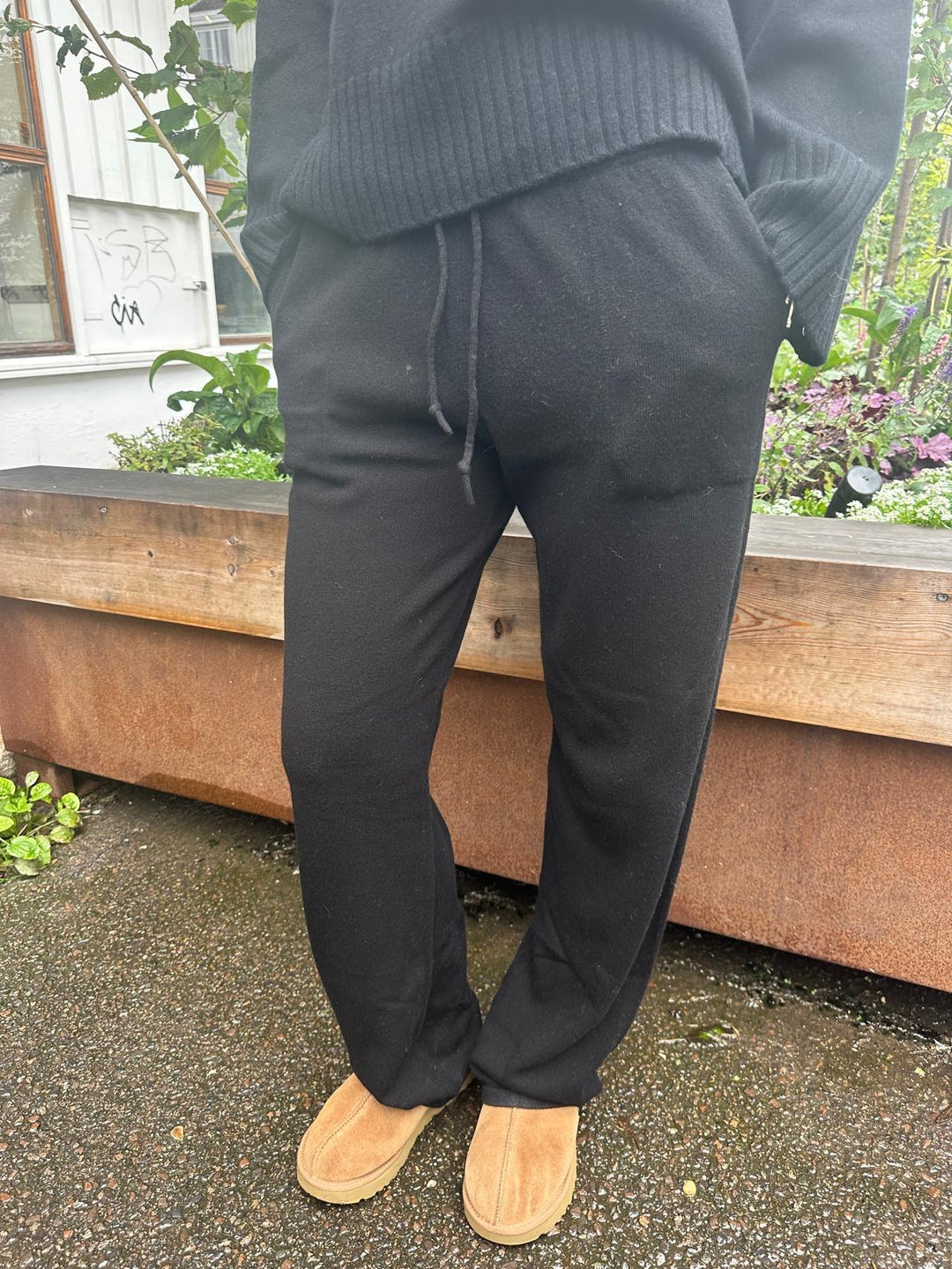 Carina bukse black