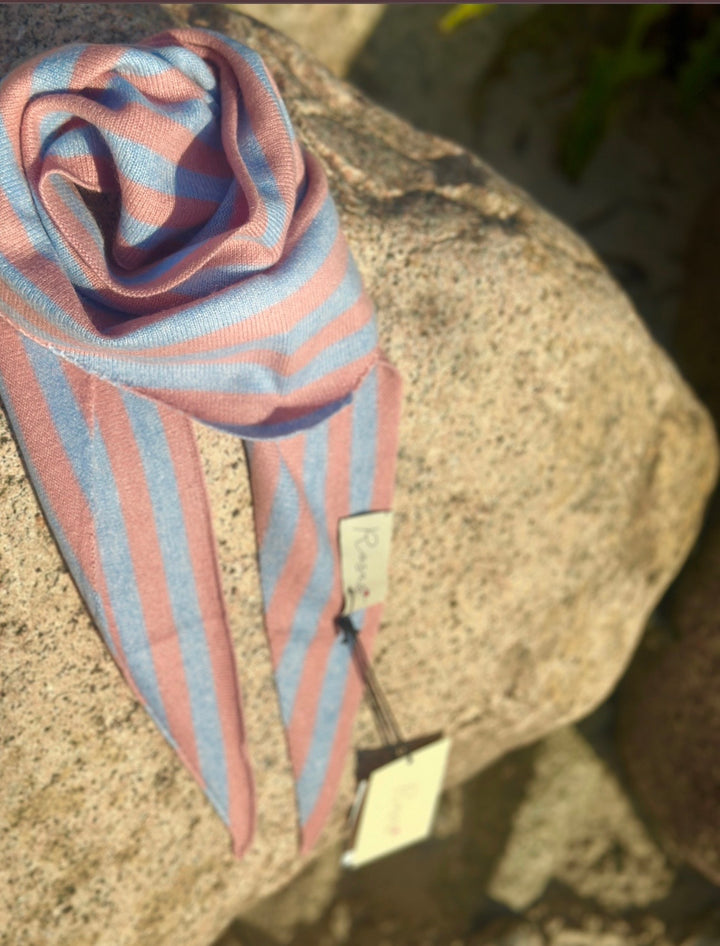 Old blossom/ light blue trekantskjerf cashmere
