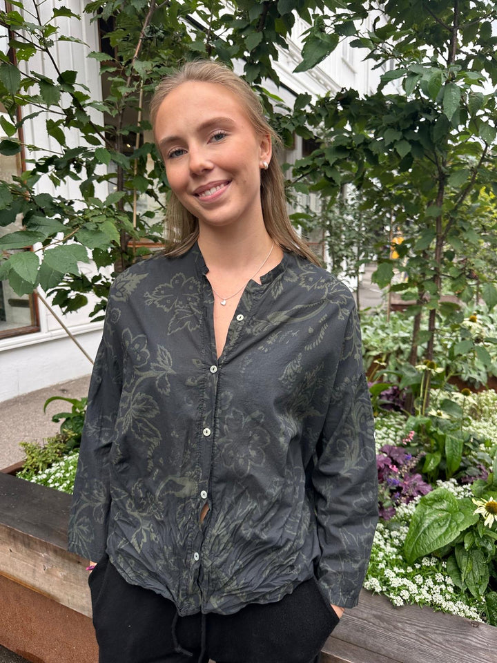 Mallie mønstret bluse sort