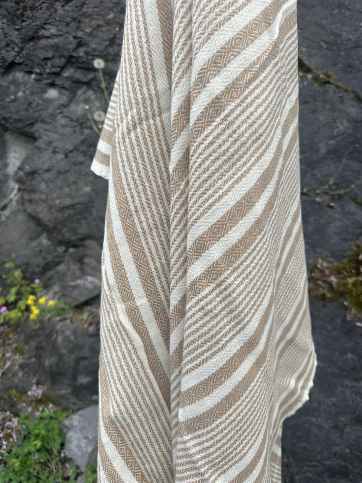Stripet ullpledd beige