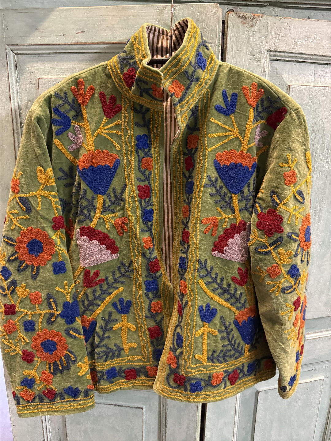Anouska jakke velur med broderier apple green