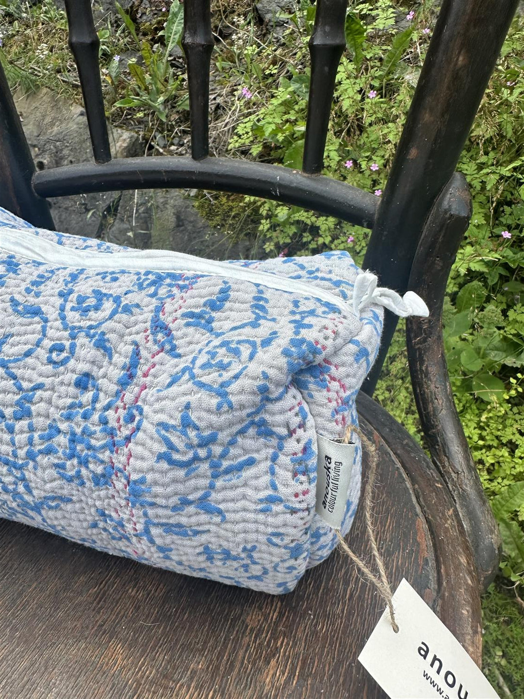 Toalettmappe vintage kantha stoff hvit Nr 3