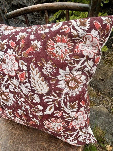 Putetrekk 100% lin blokktrykket mønster 50x50 cm natur & burgunder, korall & krem