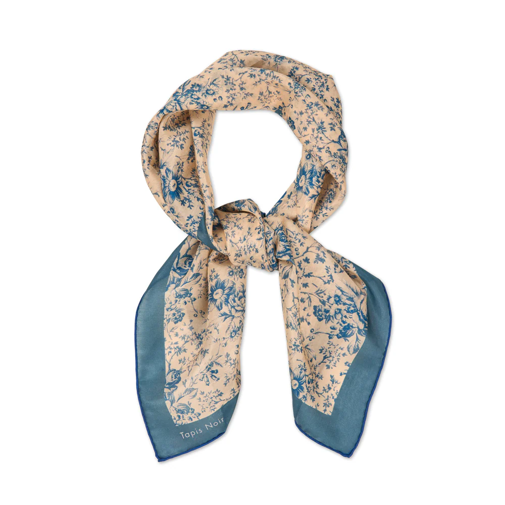 Skjerf light blue flower toile