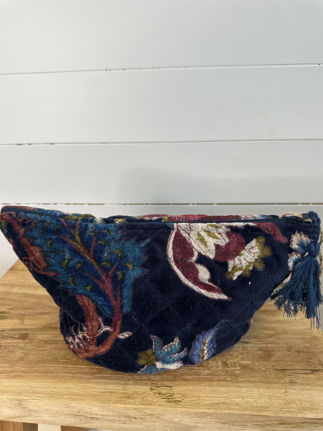Sminkepung velur blomster dark blue