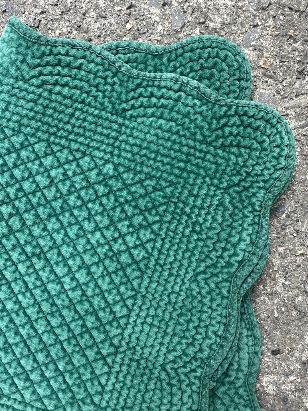 Spisebrikke avlang velur 35x50 cm  Bright green