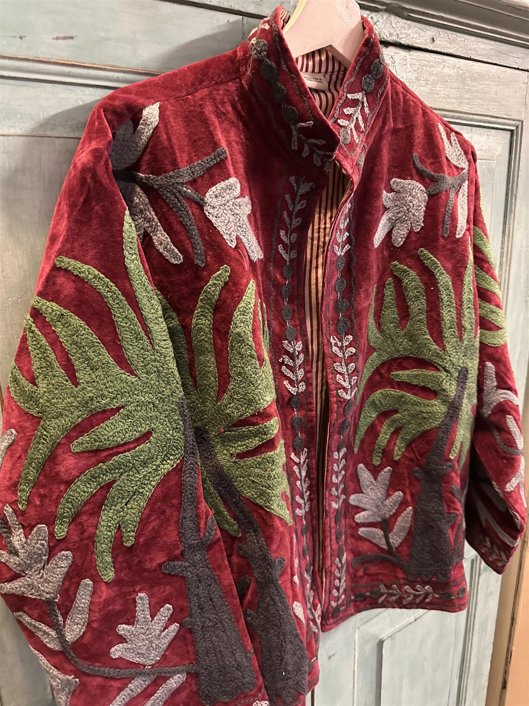 Anouska jakke velur med broderier burgundy