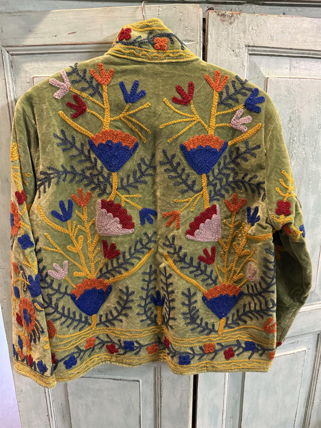 Anouska jakke velur med broderier apple green