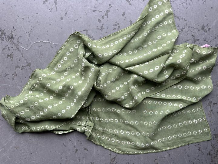 Mila skjerf 150 x 35 cm oliven