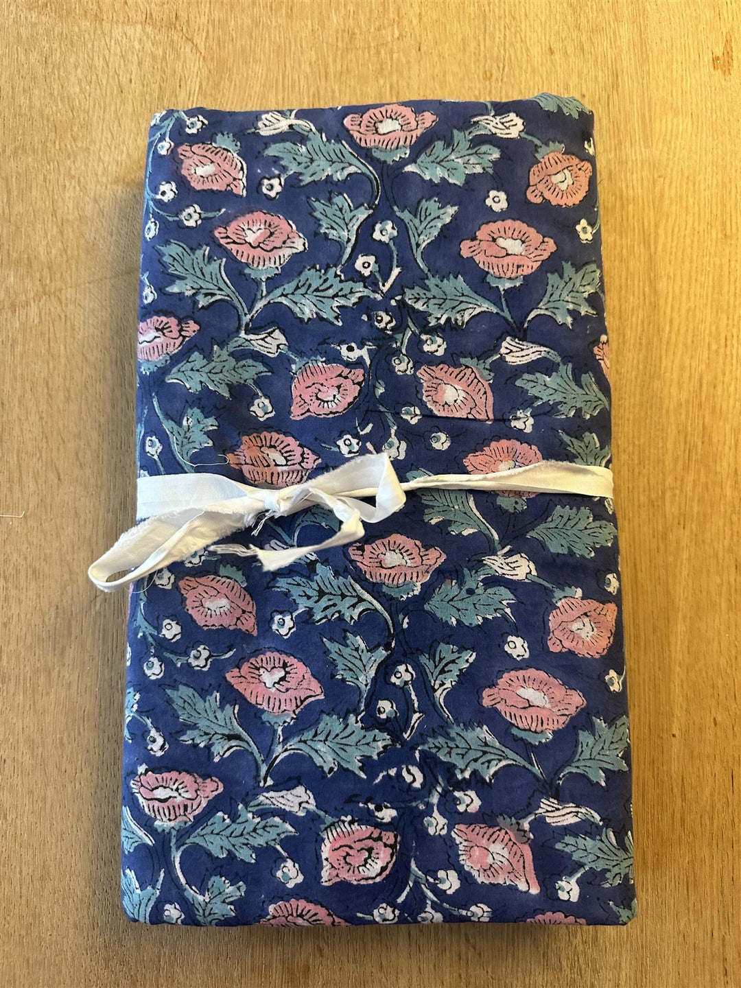 Blokktrykket stoff i metervare 10 meter lengde blue w/pink