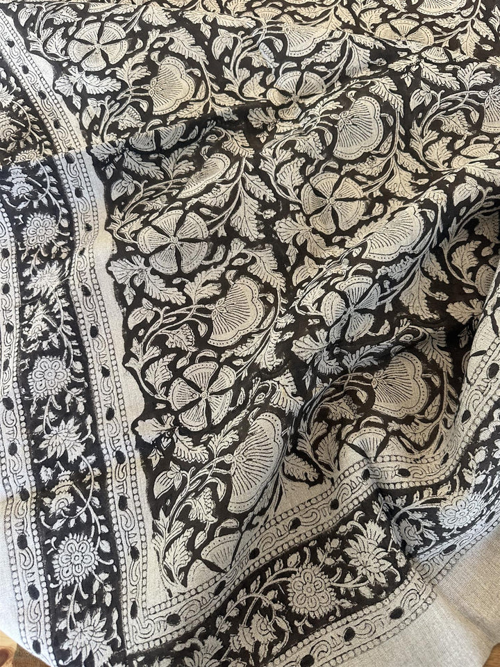Duk 100% lin blokktrykket mønster 150x350 cm natur &  sort
