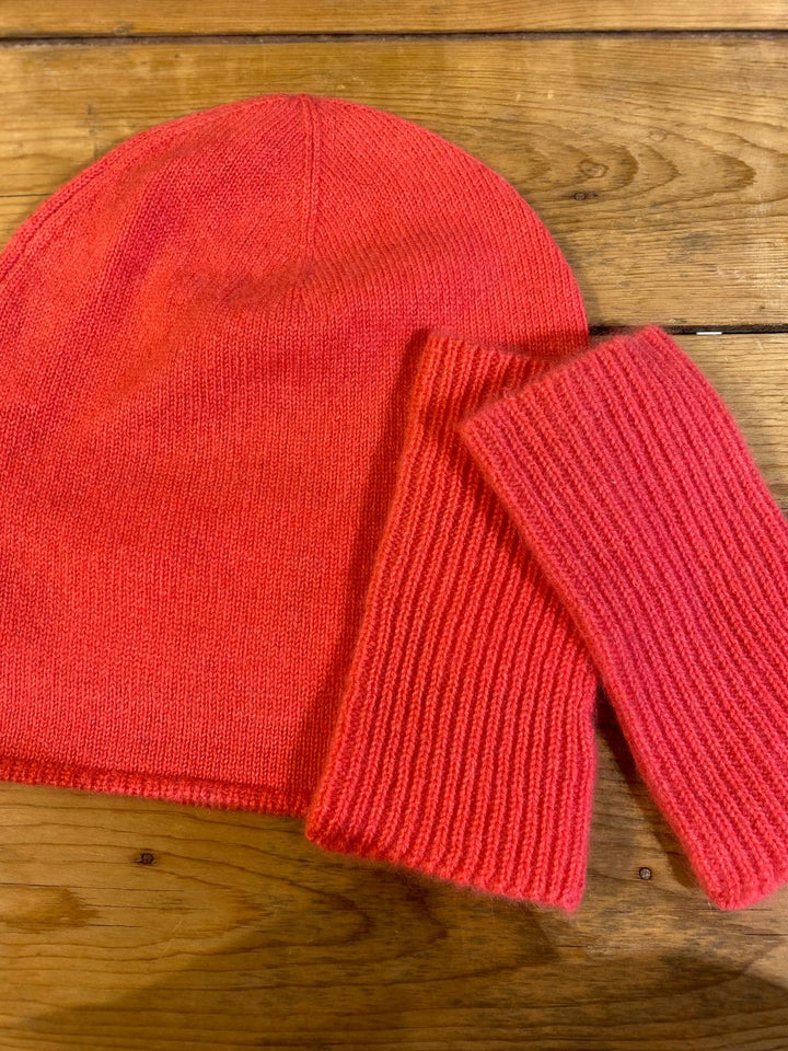 Ines lue 100% cashmere flamingo