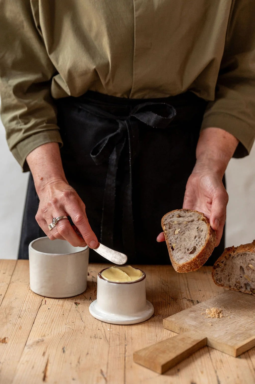 Terracotta smør off white