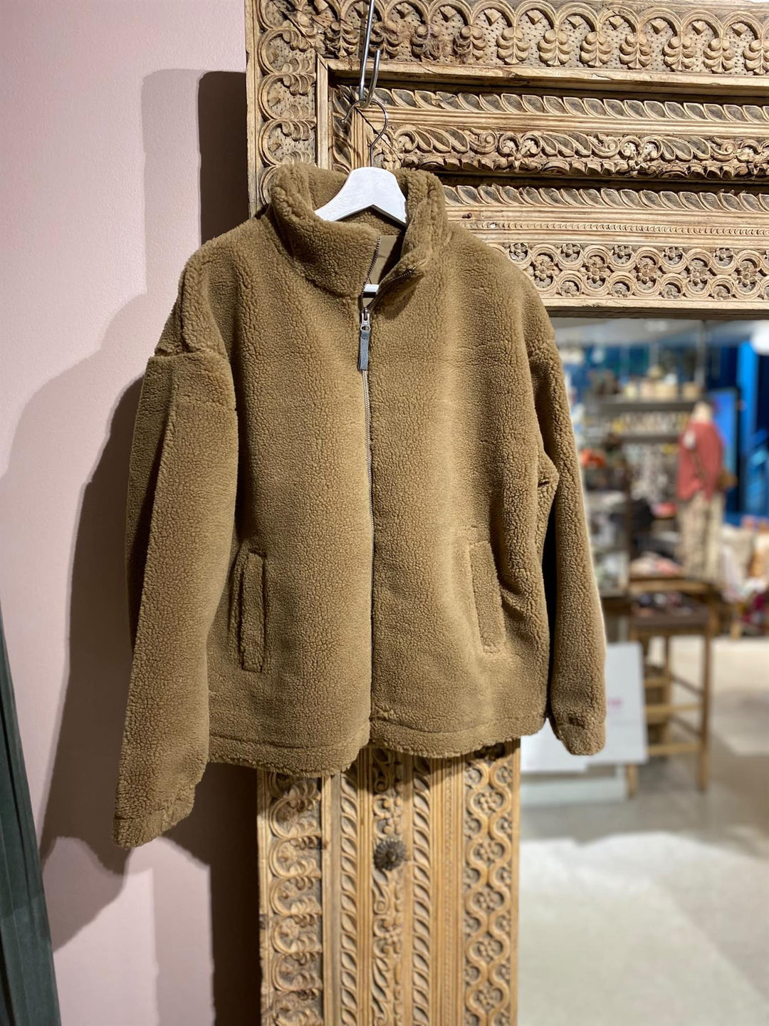 Maiken fleece jakke valnøtt