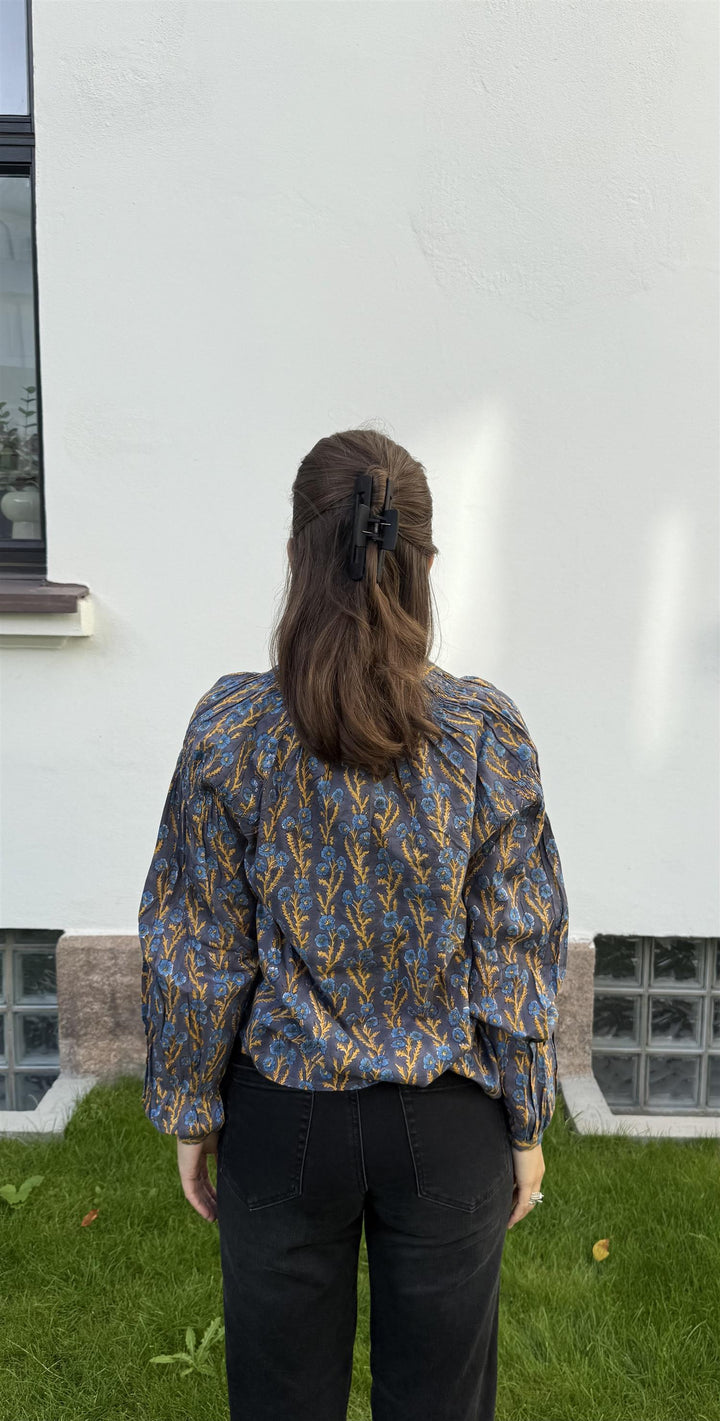 Vibeka bluse blå