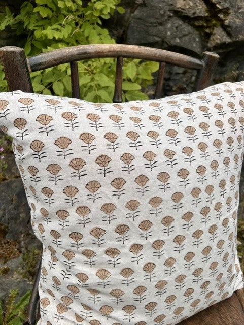 Putetrekk 100% lin blokktrykket mønster 50x50 cm natur, brun