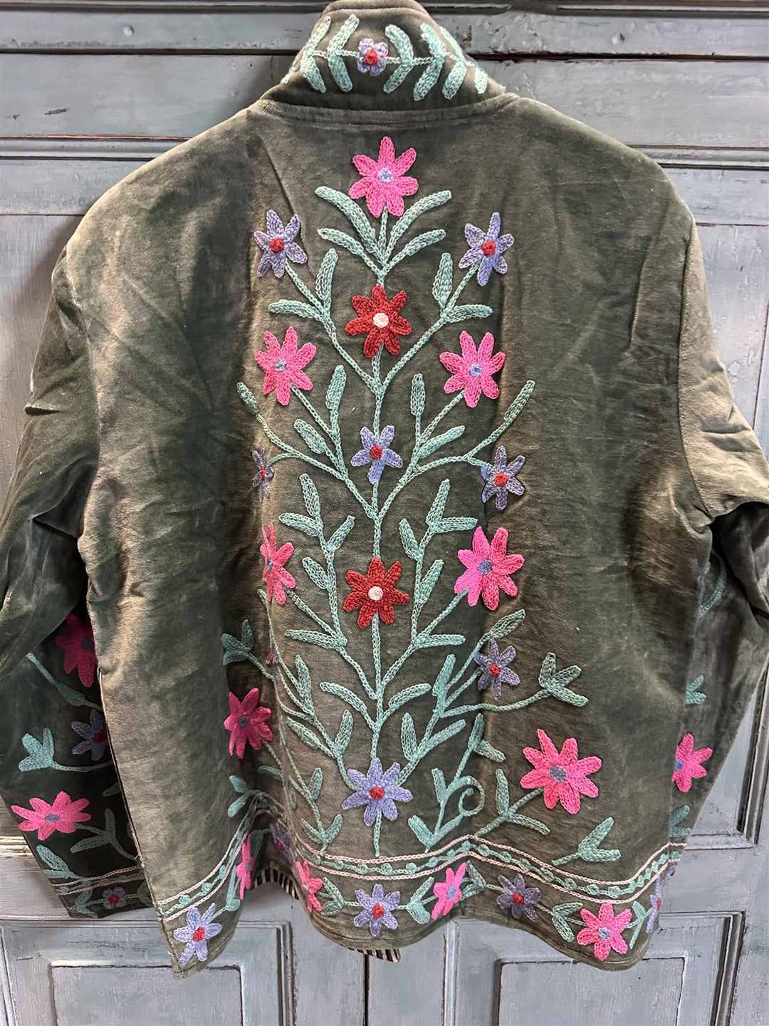 Anouska jakke velur med broderier grønn