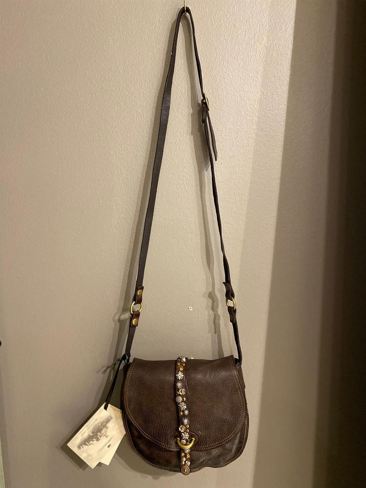 Crossbody medium veske med studs brown