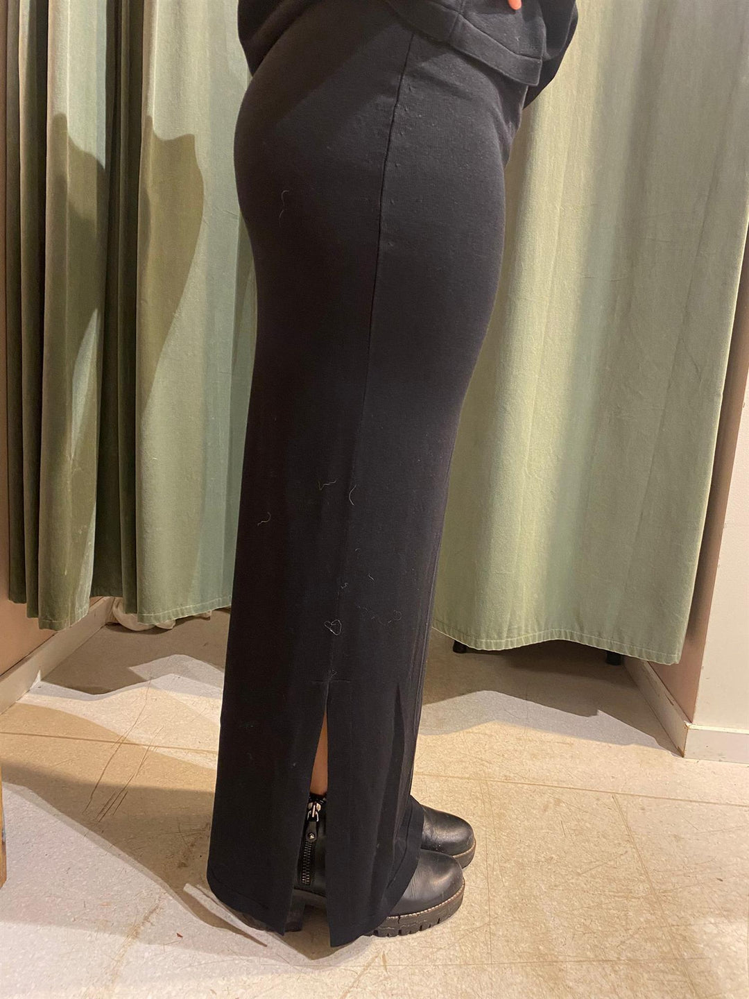 Gina langt skjørt black