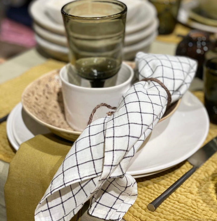 Serviett 100% lin 45x45 cm rutet off white/sort