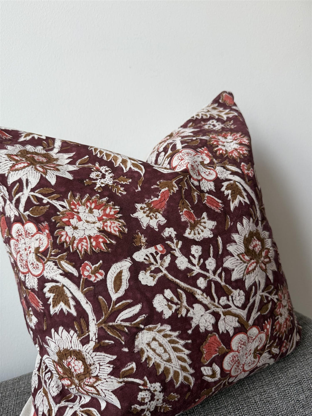 Putetrekk 100% lin blokktrykket mønster 50x50 cm natur & burgunder, korall & krem