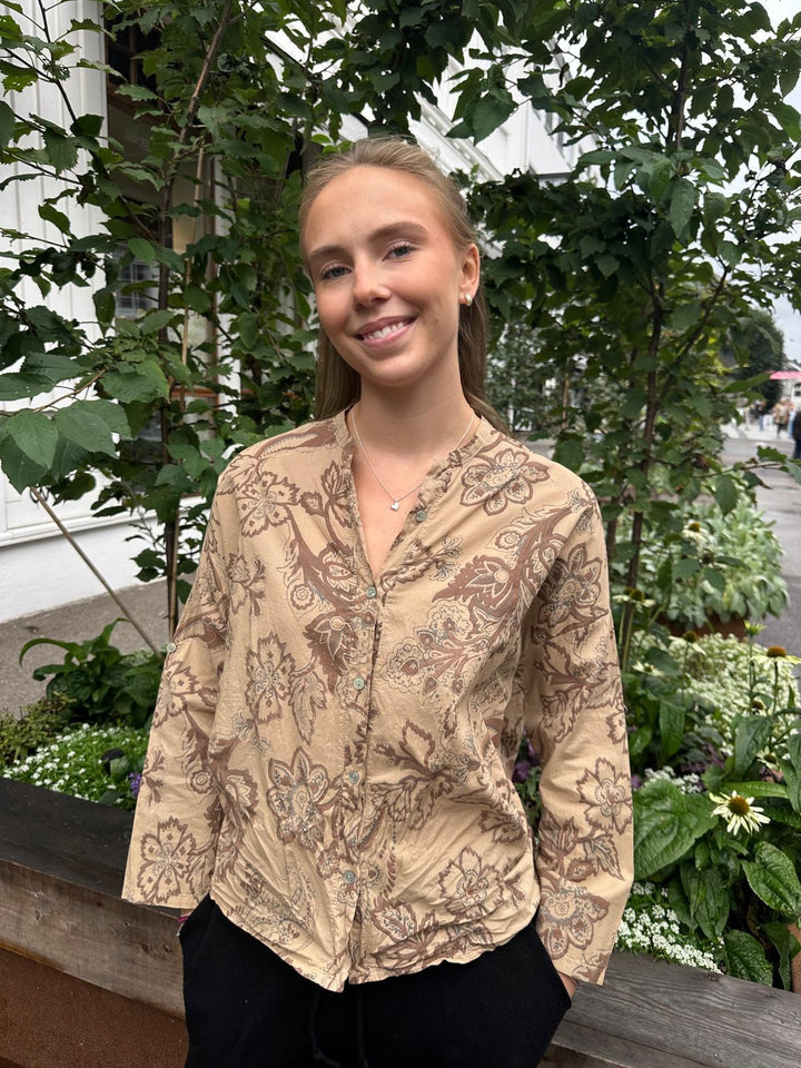 Mallie mønstret bluse camel