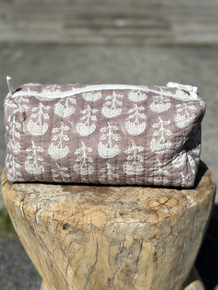 Toalettmappe blokktrykket støvet aubergine