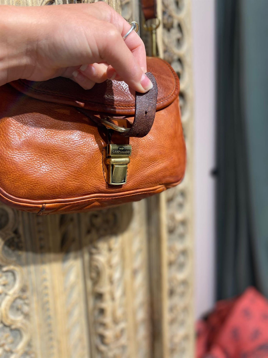 Achiliea S crossbody cognac