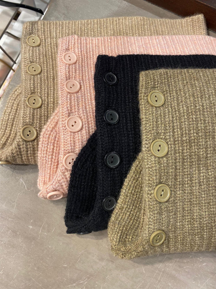 Cashmere hals med knapper thyme