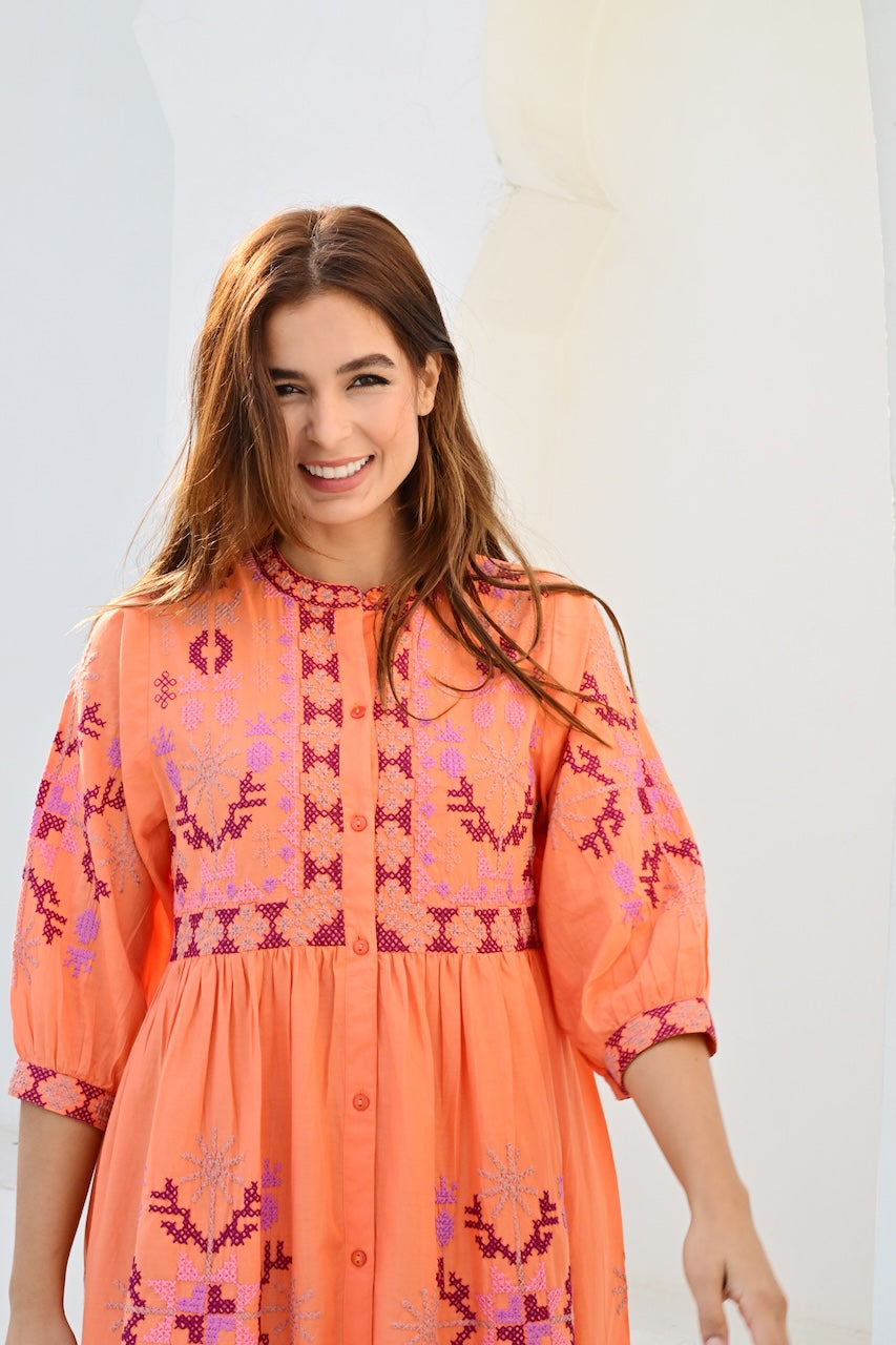 Narbonne kjole med broderier orange
