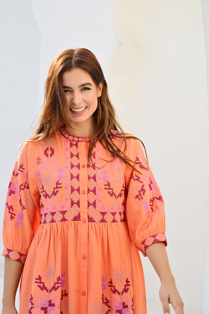Narbonne kjole med broderier orange
